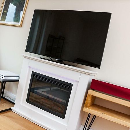 Central Durham Riverfront Apartment 외부 사진